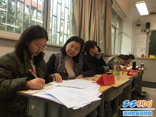 监督记分组认真核算分数