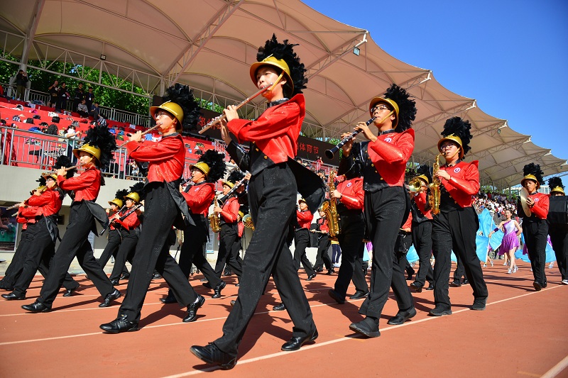 管乐团演奏歌唱祖国.jpg