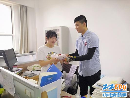 实高学子给老师送上祝福
