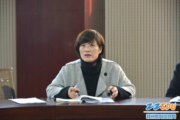 教科室张霞主任布置新学期教科研有关工作