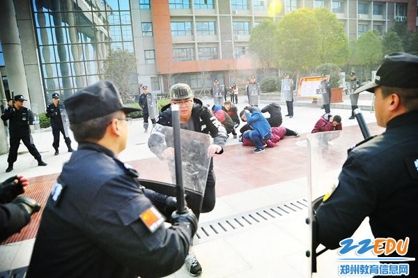 防恐防爆演练