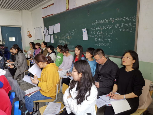 全体英语组认真观课.png
