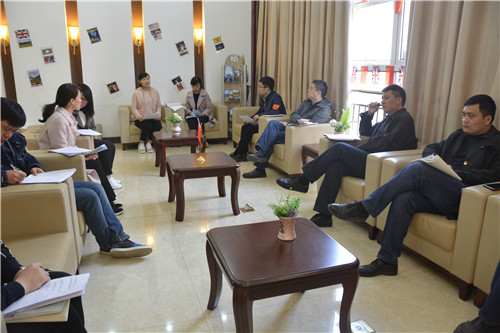 16学习习近平精神1.jpg