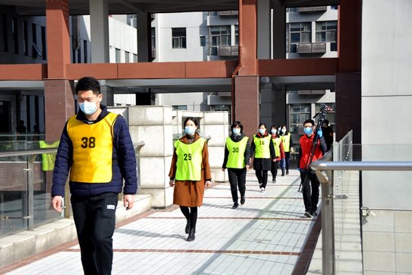 7饭后，沿教学街去教室