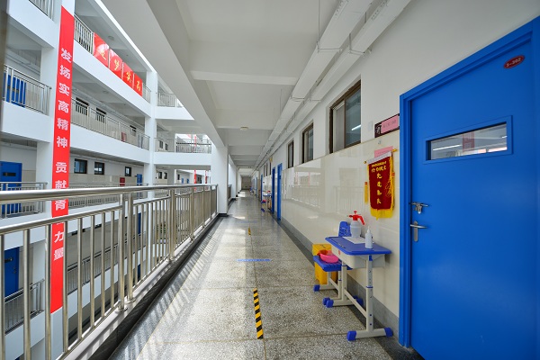 教学楼.jpg