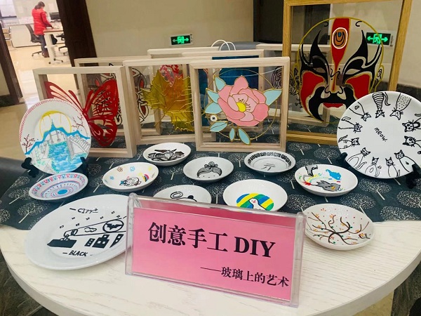 校本课程展示.jpg