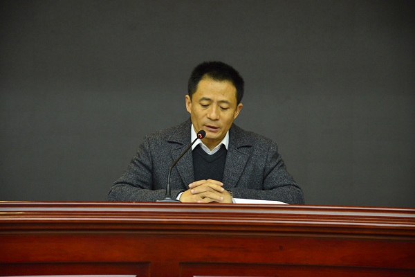 副校长李超宣布获奖名单.jpg
