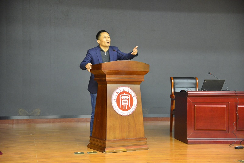 副校长李超对作业设计中存在的问题进行强调.JPG
