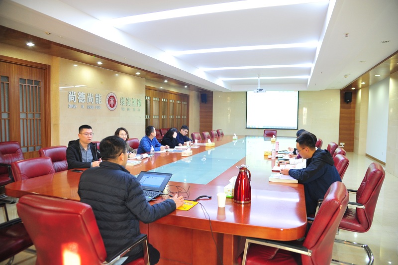 新教材培训专题讲座现场.JPG