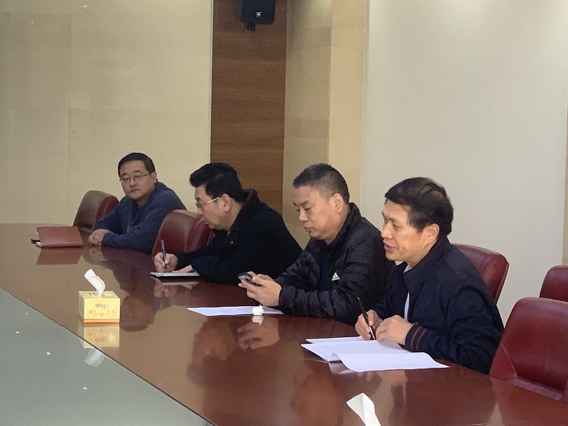 纪检书记陈建兴汇报学校安全工作.jpg