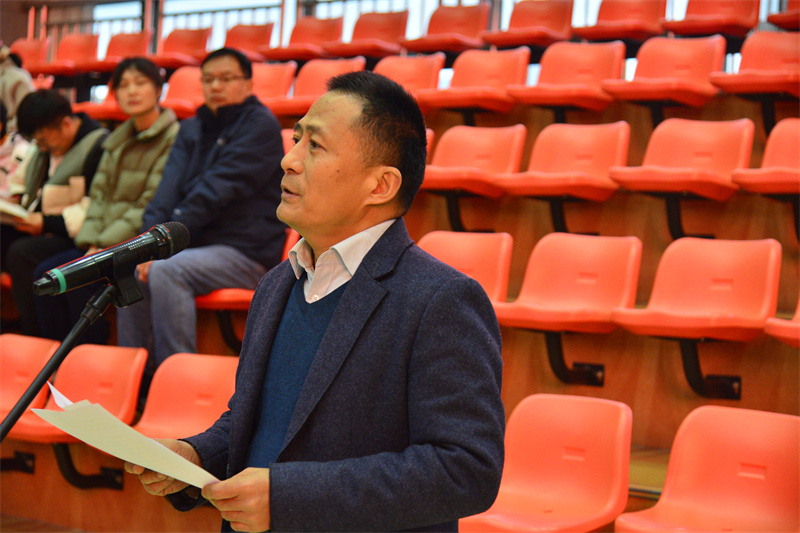 校长李超在发言中为同学们的学习生活精准导航.jpg