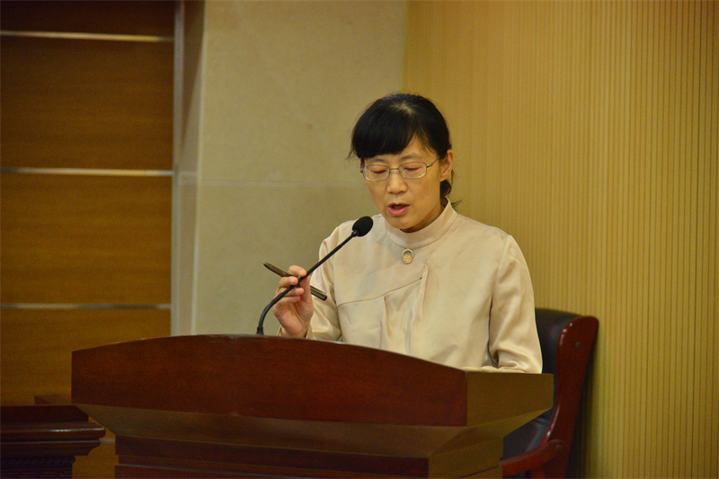 副校长刘继平代表第二届工会委员会作工作报告.jpg